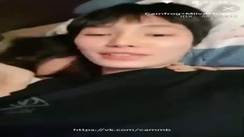 คลิปxxxฟรี น้องใหม่นักศึกษาเฟรชชี่ เหงาหีอยู่หอพักคนเดียว เรียก ...